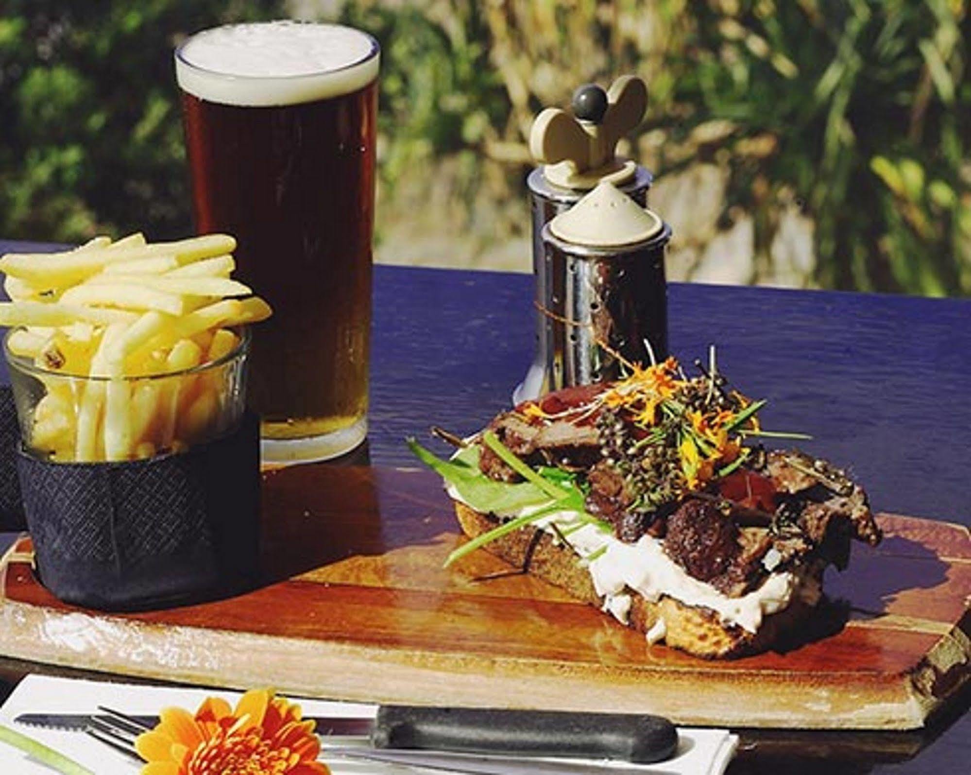 Pacific Hotel 얌바 외부 사진
